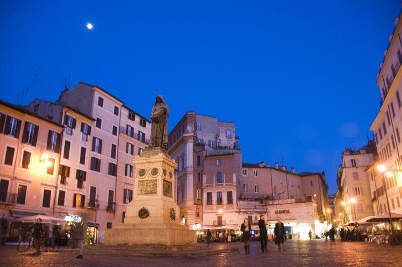 Casa Vacanze Campo De' Fiori Řím Exteriér fotografie
